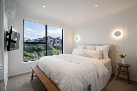 Photo of property in 12 Papai Lane, Massey, Auckland, 0614