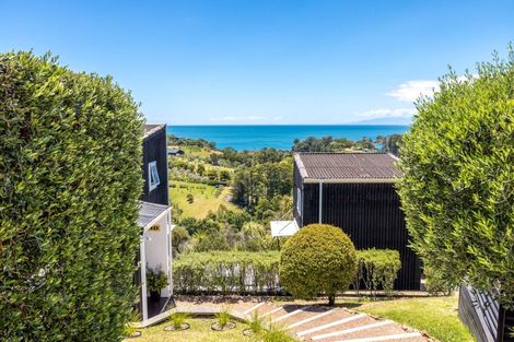 Photo of property in 25 Delamore Drive, Oneroa, Waiheke Island, 1081