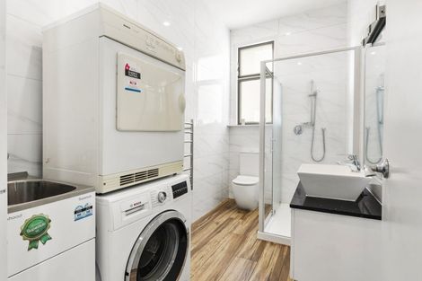 Photo of property in 7 Fallowfield Avenue, Mount Victoria, Wellington, 6011