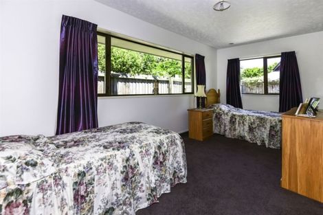 Photo of property in 98 Regency Crescent, Redwood, Christchurch, 8051