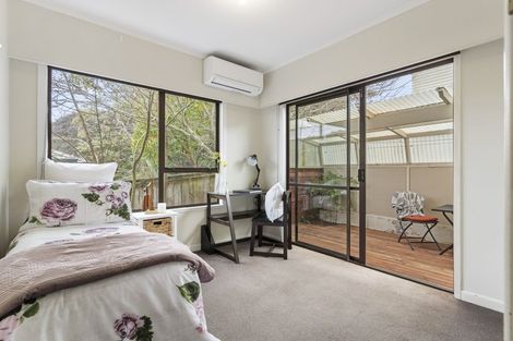 Photo of property in 43 Forrest Hill Road, Milford, Auckland, 0620