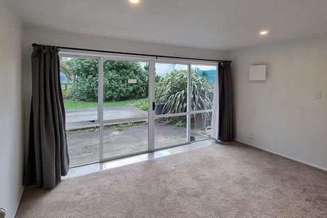 Photo of property in 357 Henderson Valley Road, Henderson Valley, Auckland, 0612