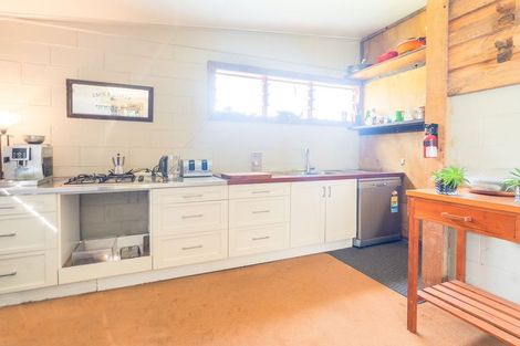 Photo of property in 17 Settlement Road, Kawakawa, 0210