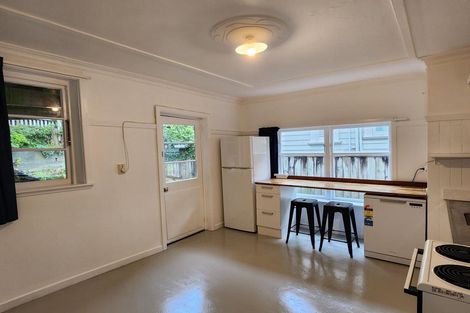 Photo of property in 58 Duncan Terrace, Kilbirnie, Wellington, 6022