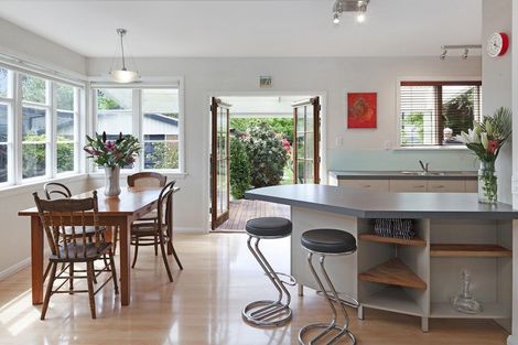 Photo of property in 106 Bryndwr Road, Bryndwr, Christchurch, 8052