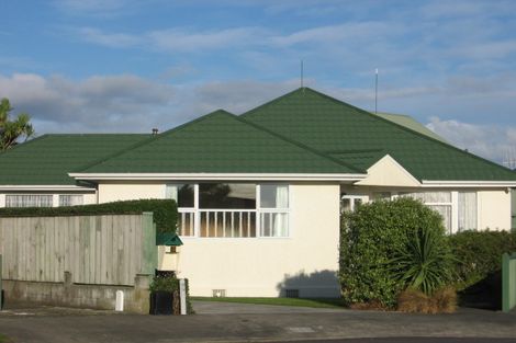 Photo of property in 9 Eton Place, Terrace End, Palmerston North, 4410
