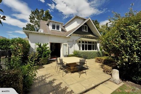 Photo of property in 284 Papanui Road, Merivale, Christchurch, 8052