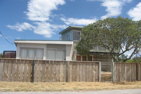 Photo of property in 108 Pukehina Parade, Pukehina, Te Puke, 3189