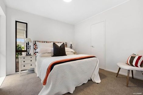 Photo of property in 8 Citation Way, Botany Downs, Auckland, 2010