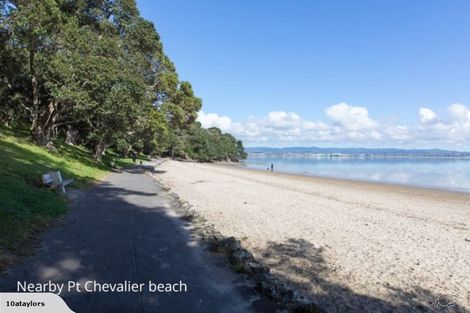Photo of property in 15 Huia Road, Point Chevalier, Auckland, 1022