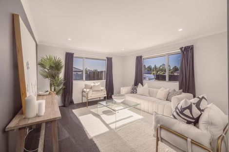 Photo of property in 15 Fairbairn Road, Rolleston, 7614