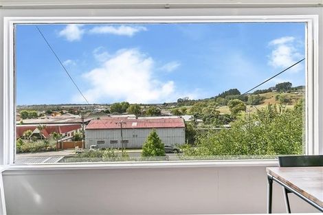 Photo of property in 15 Awaroa Road, Helensville, 0800