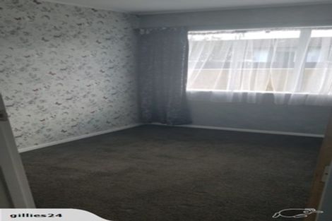 Photo of property in 18 Cumberland Place, Kelvin Grove, Palmerston North, 4414