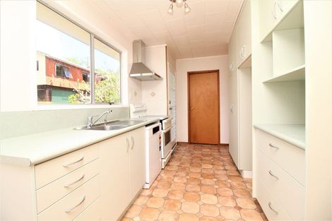 Photo of property in 1/37 South Lynn Road, Titirangi, Auckland, 0604