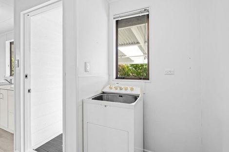 Photo of property in 8 Ferry Road, Waipu, 0510