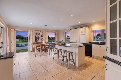 Photo of property in 50 Gravatt Road, Papamoa Beach, Papamoa, 3118