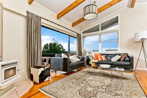 Photo of property in 20 Holt Avenue, Torbay, Auckland, 0630