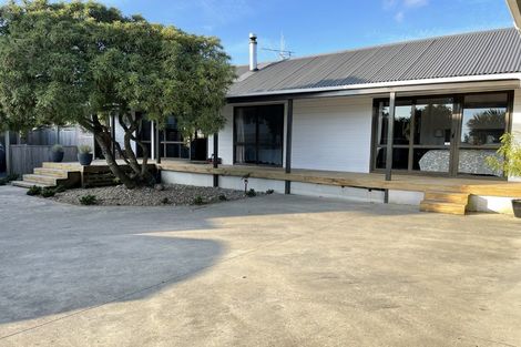 Photo of property in 37 Carter Crescent, Awapuni, Palmerston North, 4412