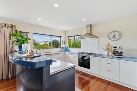 Photo of property in 5 Wisteria Way, Mairangi Bay, Auckland, 0630