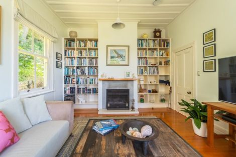 Photo of property in 16 Creswell Street, Opua, 0200