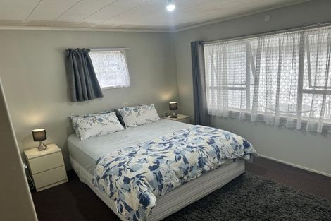 Photo of property in 136 Mahia Road, Wattle Downs, Auckland, 2103