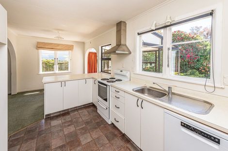 Photo of property in 62 Parkes Avenue, Saint Johns Hill, Whanganui, 4501