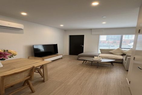 Photo of property in 11 Treeline Lane, Flat Bush, Auckland, 2019