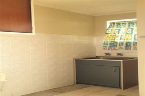 Photo of property in 27 Harris Road, Mount Wellington, Auckland, 1051