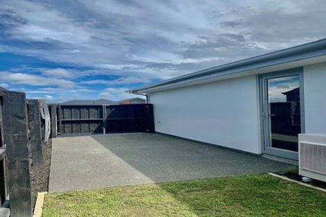 Photo of property in 10 Mccahon Drive, Rangiora, 7400