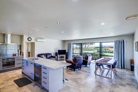 Photo of property in 172 Ngatarawa Road, Bridge Pa, Hastings, 4175