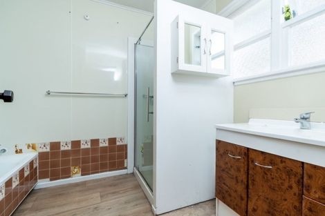 Photo of property in 15 Saint Marys Road, Waipu, 0510