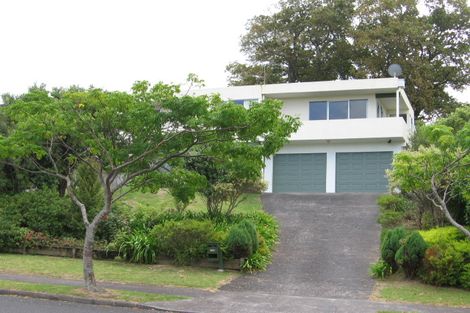 Photo of property in 114 West Harbour Drive, West Harbour, Auckland, 0618