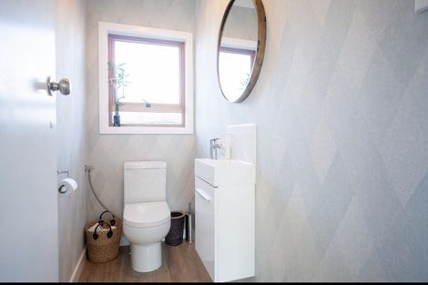 Photo of property in 15 Raglan Avenue, Cloverlea, Palmerston North, 4412