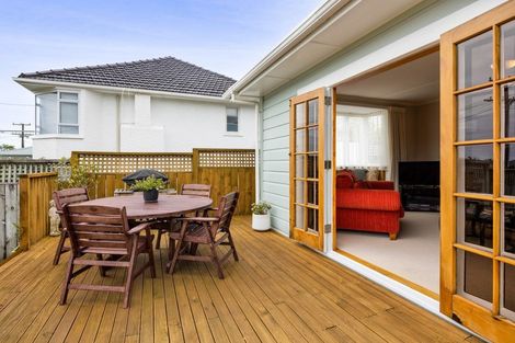Photo of property in 13 Chilman Street, Strandon, New Plymouth, 4312