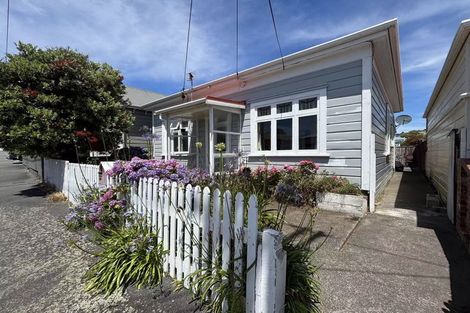 Photo of property in 7 Cardall Street, Newtown, Wellington, 6021