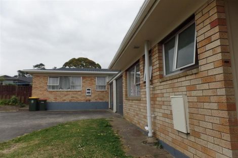 Photo of property in 2/15 Ballater Place, Highland Park, Auckland, 2010