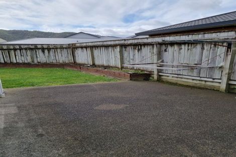 Photo of property in 32 Tararua Street, Trentham, Upper Hutt, 5018