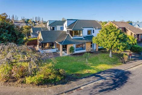 Photo of property in 15 Burn-murdoch Street, St Andrews, Hamilton, 3200