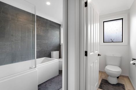 Photo of property in 9 Guernsey Place, Fitzherbert, Palmerston North, 4410