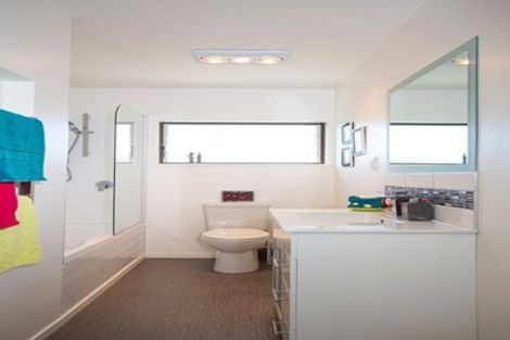 Photo of property in 3 Lonsdale Street, New Brighton, Christchurch, 8083