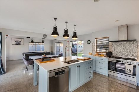 Photo of property in 27 Bermuda Drive, Papamoa Beach, Papamoa, 3118