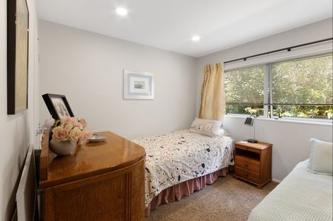 Photo of property in 8 Amner Place, Bluff Hill, Napier, 4110