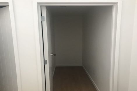 Photo of property in 24 Para Close, Fairview Heights, Auckland, 0632