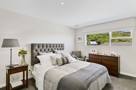 Photo of property in 4 Middlesex Place, Northland, Wellington, 6012