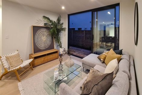 Photo of property in 2/23 Strowan Avenue, Fairfield, Hamilton, 3214