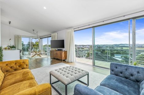 Photo of property in 3 Veronica Close, Red Beach, 0932