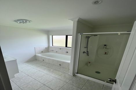 Photo of property in 24 Greig Place, Pukekohe, 2120