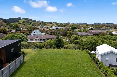 Photo of property in 37 Laly Haddon Place, Matakana, 0985