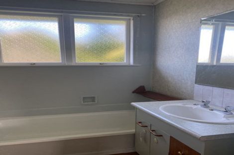 Photo of property in 31 Jaemont Avenue, Te Atatu South, Auckland, 0610