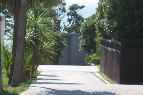 Photo of property in 27 Bournemouth Terrace, Murrays Bay, Auckland, 0630